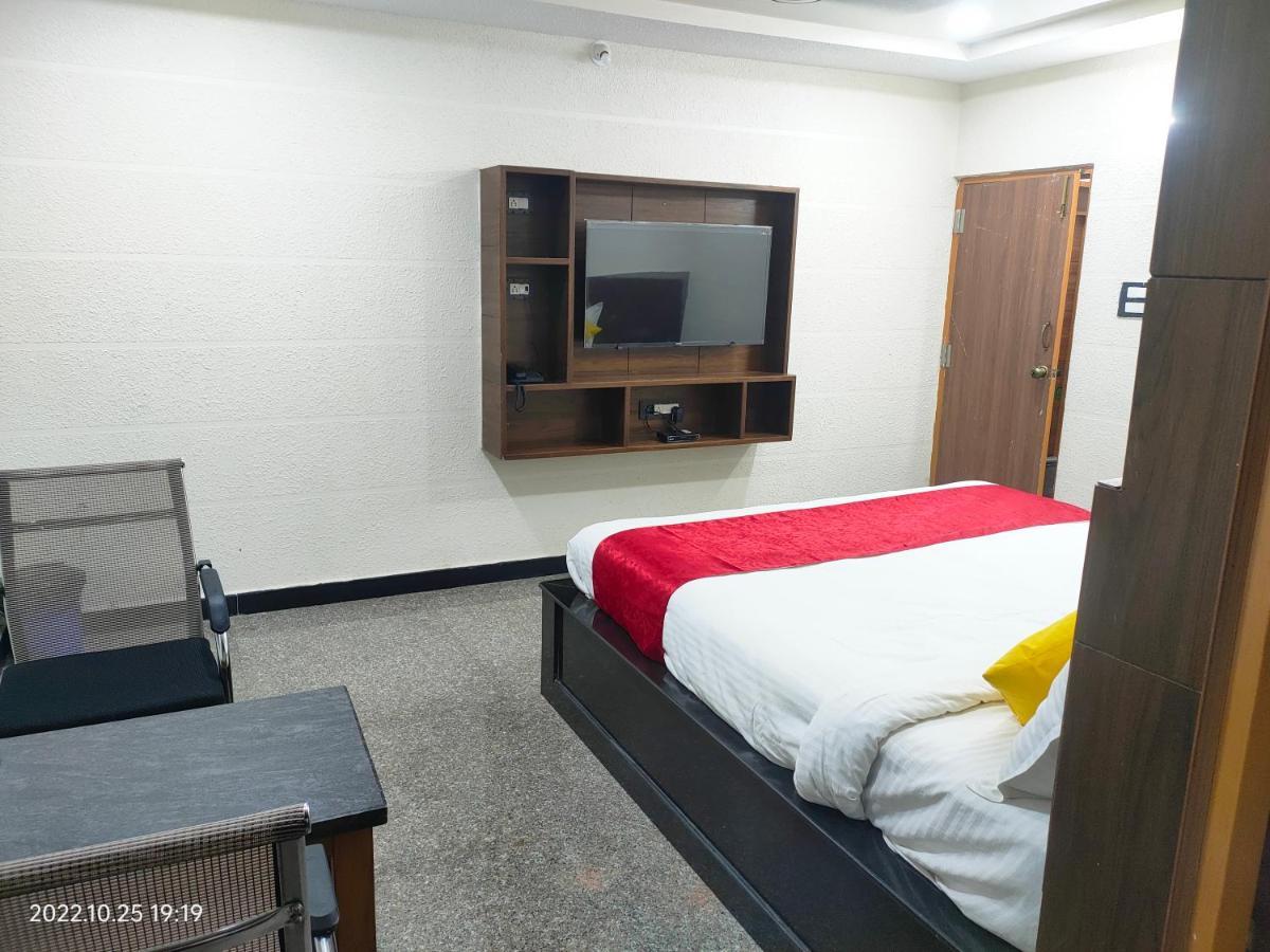 Hotel New Maruthi Inn, Lb Nagar Χιντεραμπάντ Εξωτερικό φωτογραφία