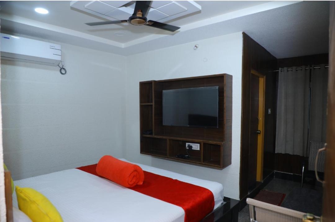 Hotel New Maruthi Inn, Lb Nagar Χιντεραμπάντ Εξωτερικό φωτογραφία